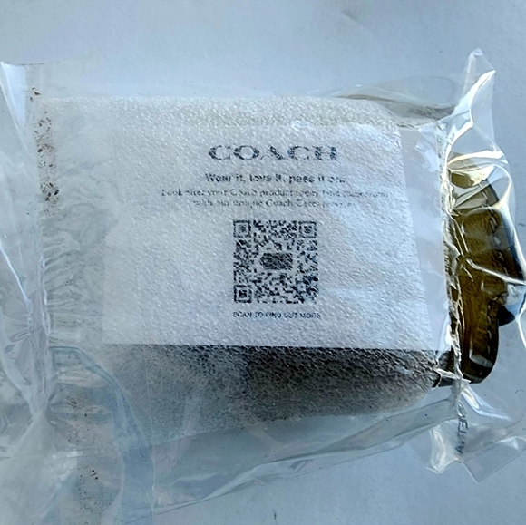 Coach Wireless Earbud Case| Chartreuse - Picture 6 of 7